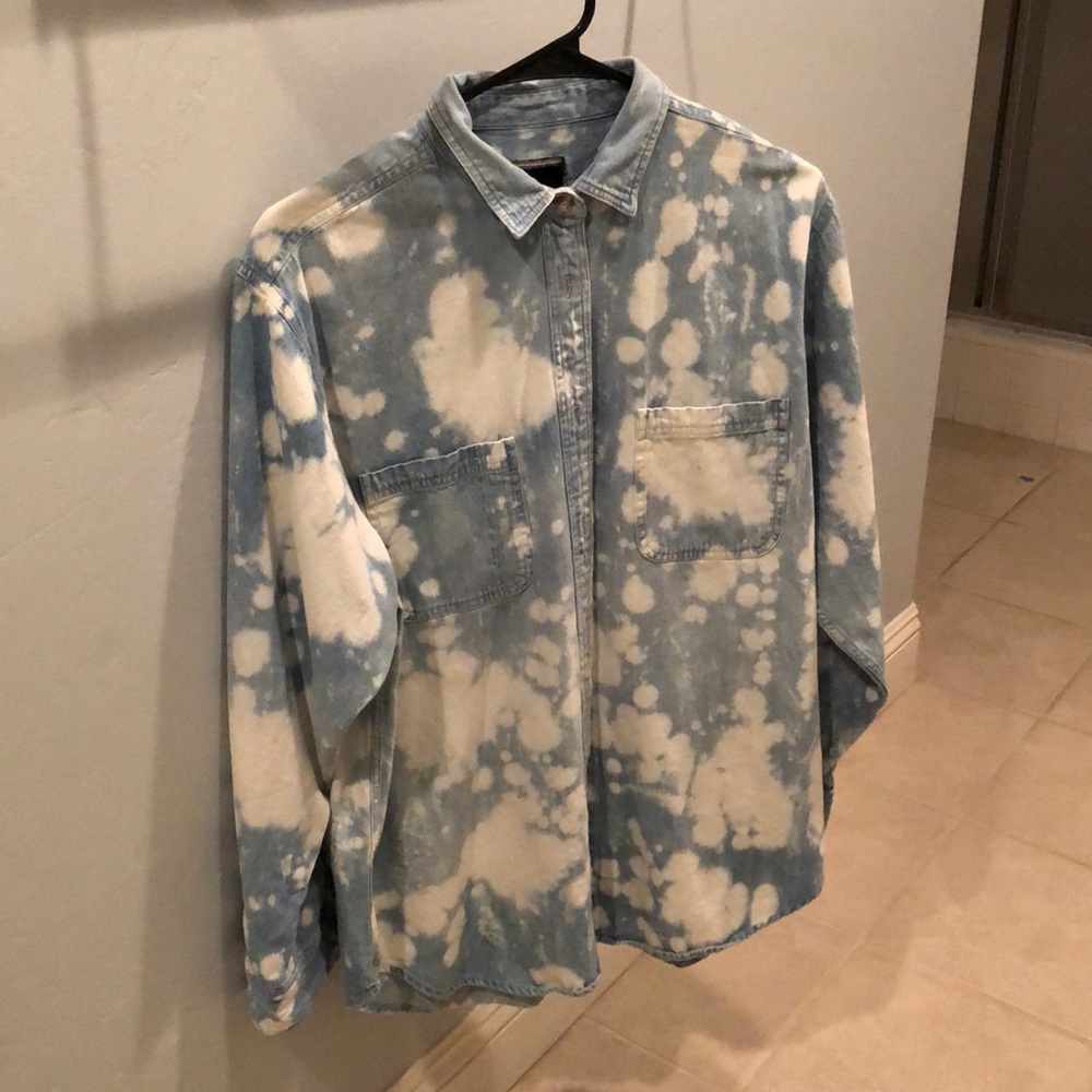 Rails Large acid wash denim button up
